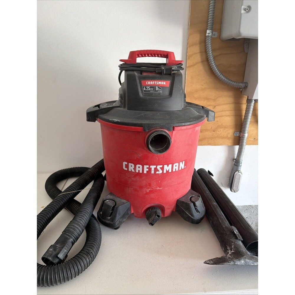 CRAFTSMAN 9 Gal 4.25 Peak HP Wet Dry Shop Vac, CMXEVBE17590 Used Missing Pieces